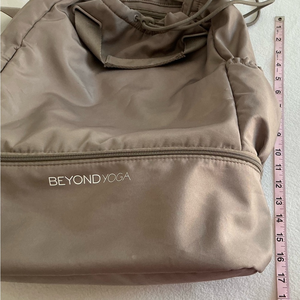 Beyond Yoga Taupe Carryall Backpack. - Picture 10 of 11
